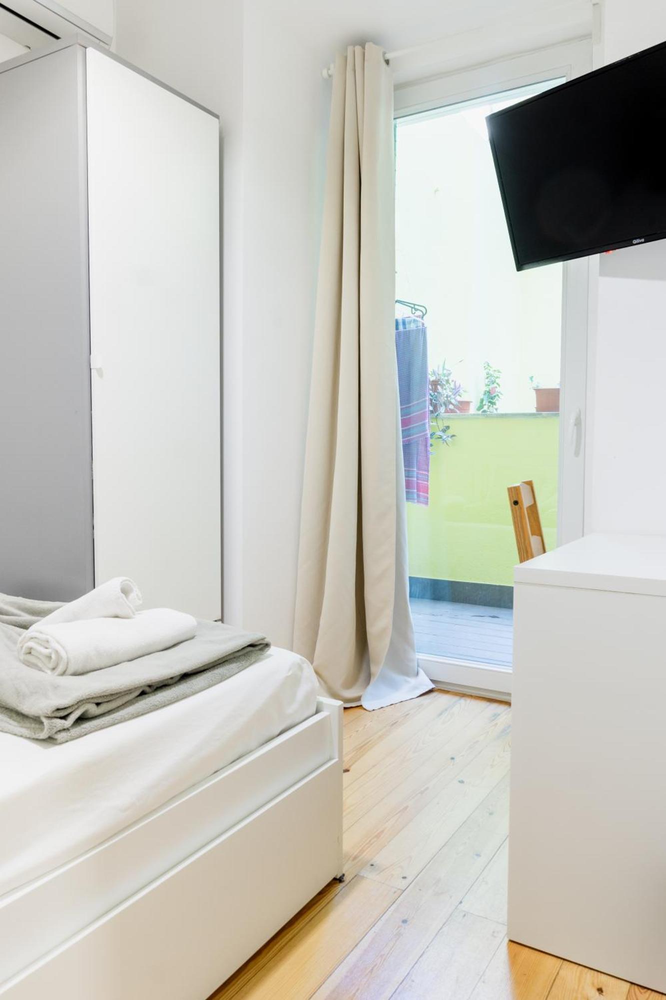 Double Room Shared Toilet