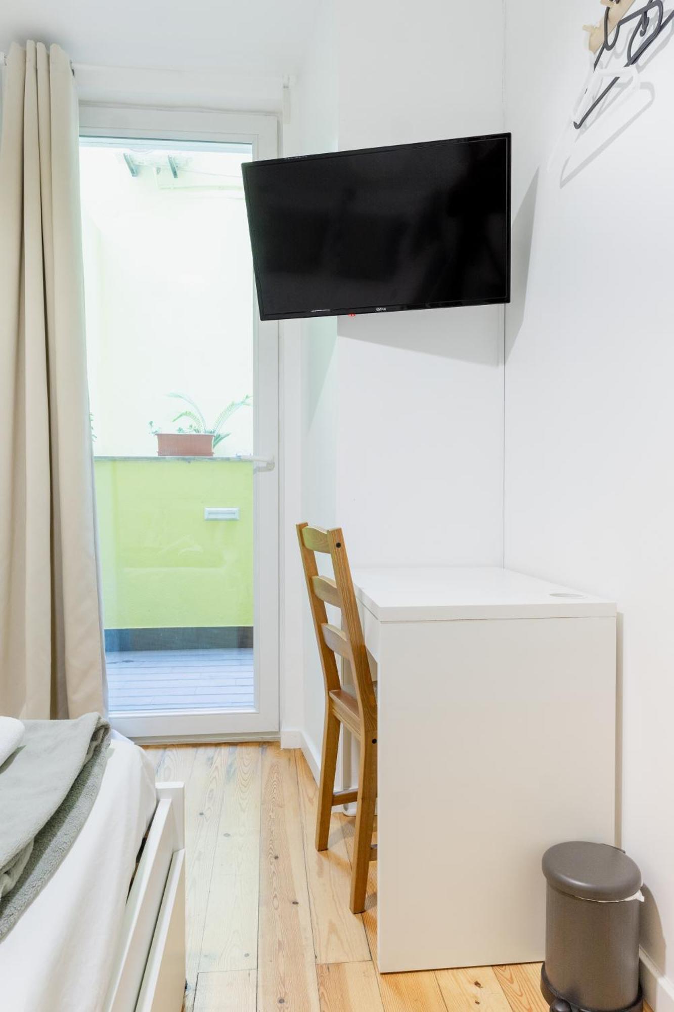 Double Room Shared Toilet