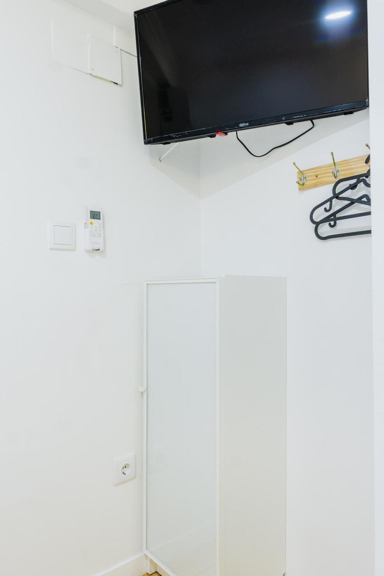 Single Room Private Bathroom