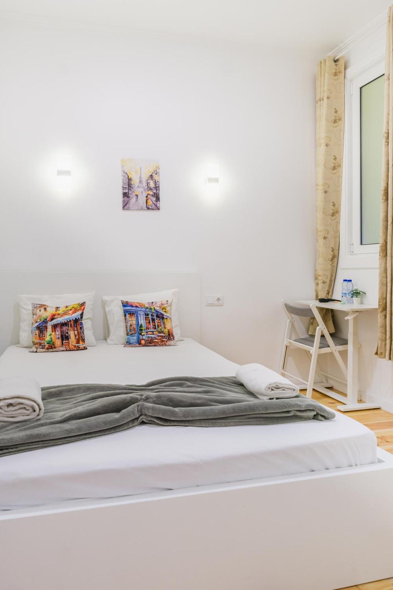 Double Room Private Bathroom