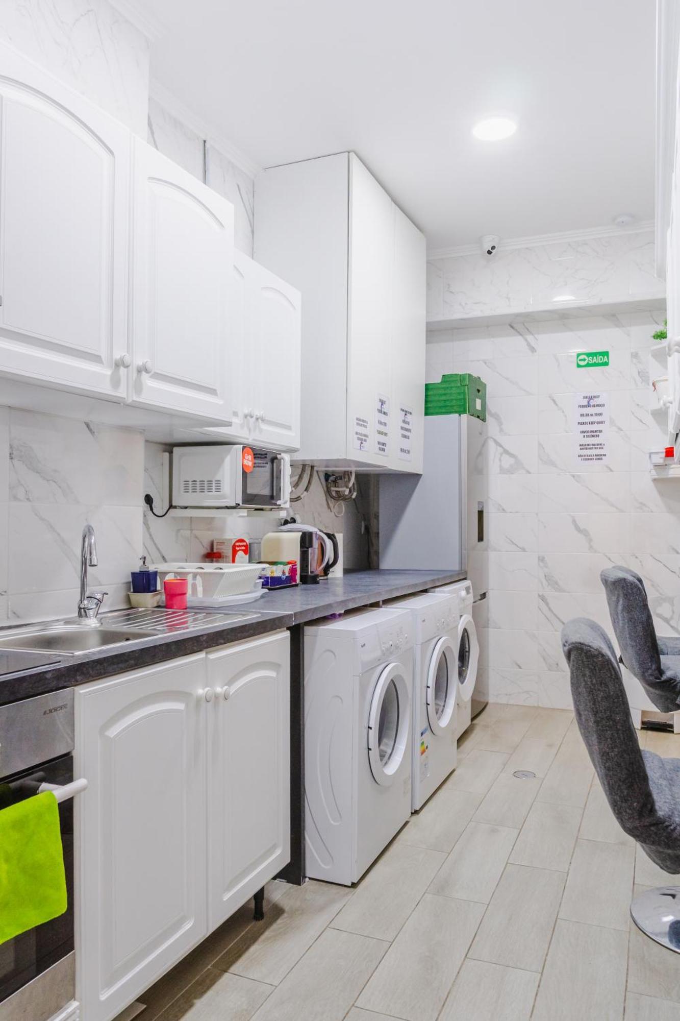 Single Room Private Bathroom